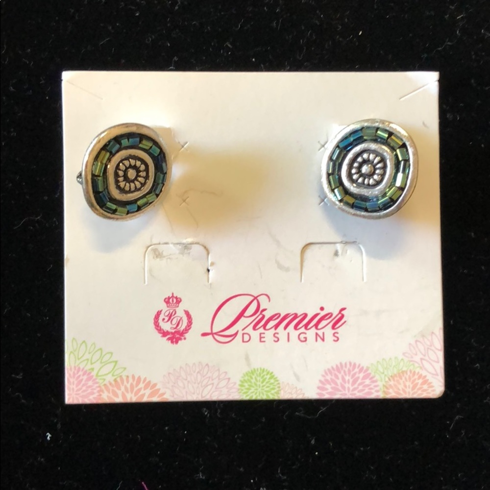 Premier Designs Stud Earrings